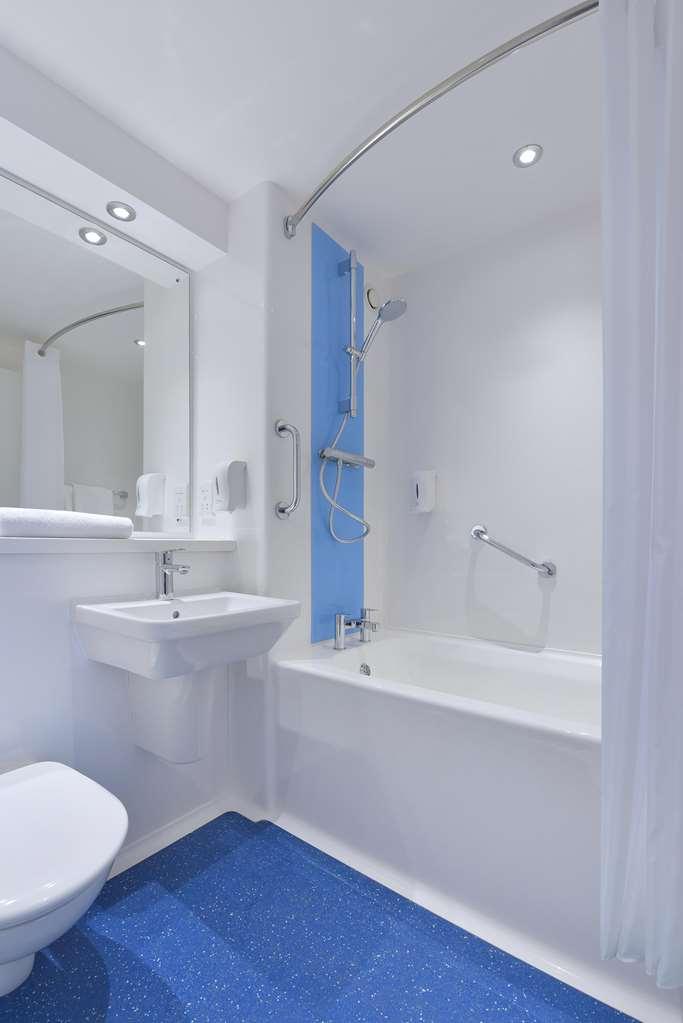 Travelodge Caerphilly Zimmer foto