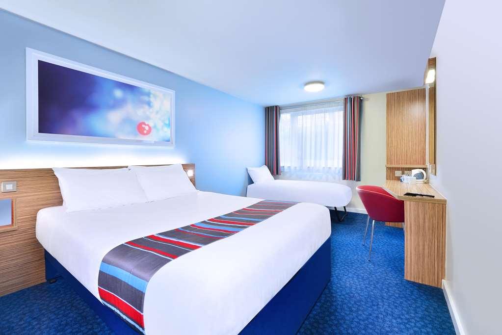Travelodge Caerphilly Zimmer foto
