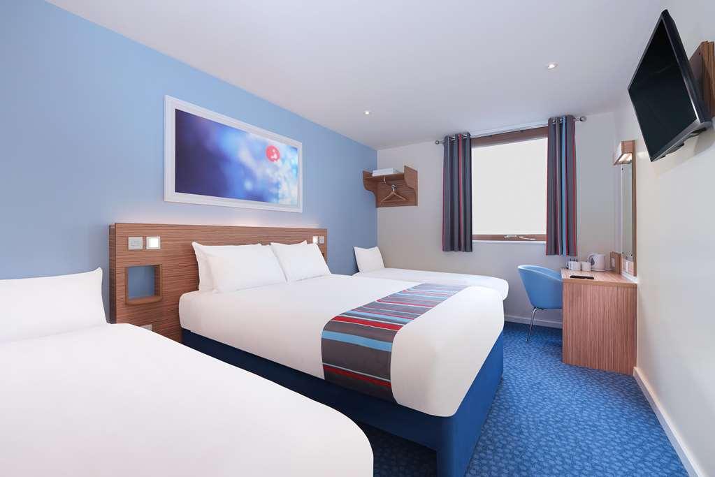 Travelodge Caerphilly Zimmer foto